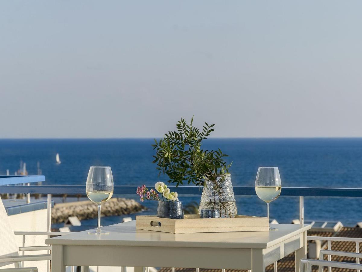 Sitges Spaces Sea View Paradise- 2 Bedrooms, 2 Bathrooms, Terrace, Amazing Sea Views Eksteriør billede