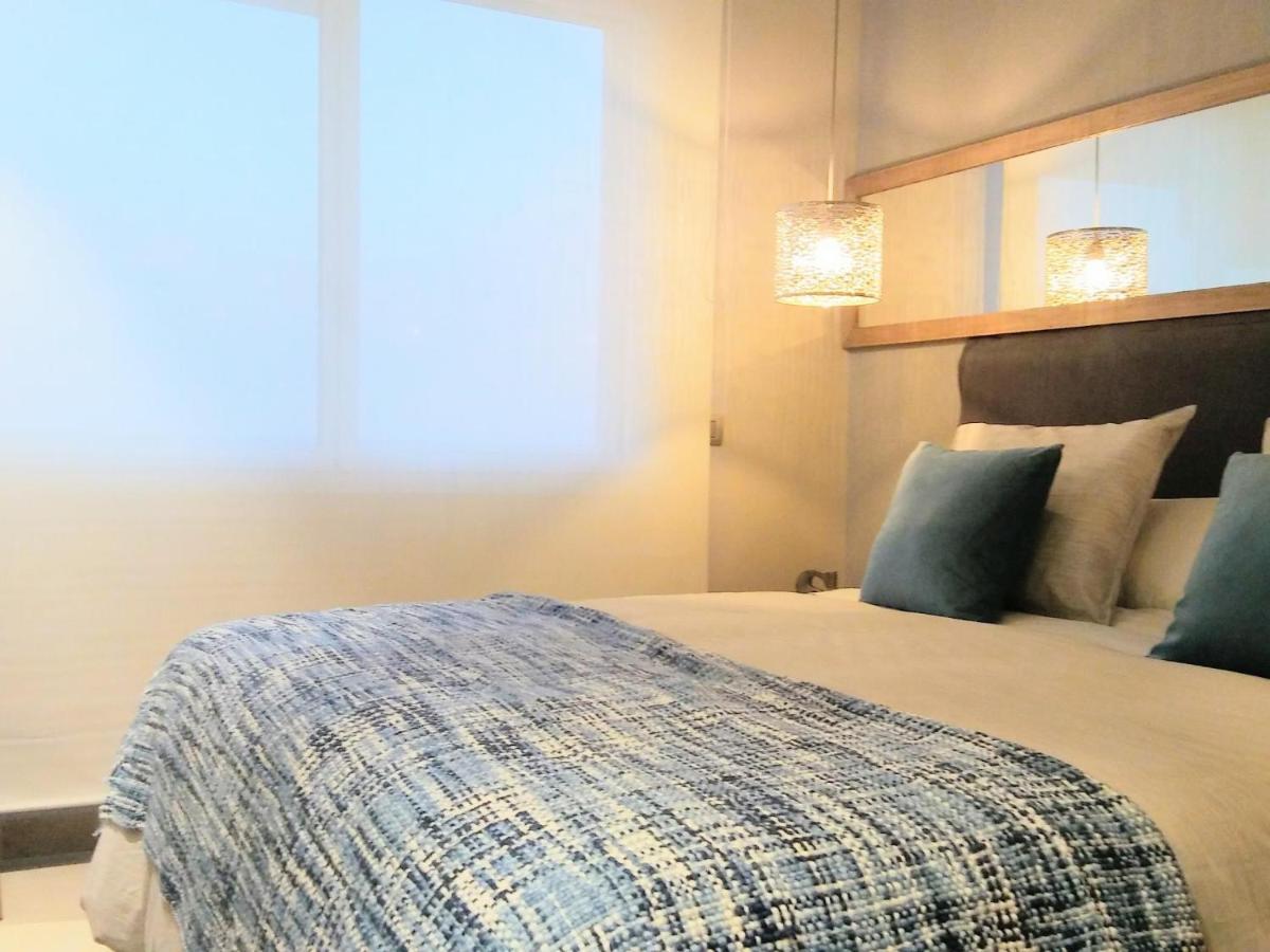 Sitges Spaces Sea View Paradise- 2 Bedrooms, 2 Bathrooms, Terrace, Amazing Sea Views Eksteriør billede